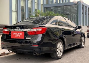 Cho thuê xe Toyota Camry theo tháng tại Hà Nội