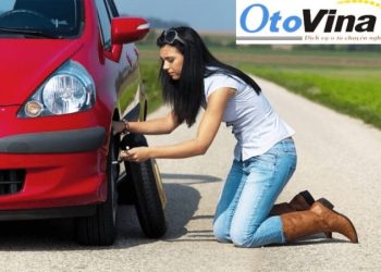 Cách thay lốp dự phòng xe ô tô đơn giản và an toàn nhất