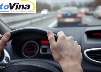 Mẹo lái xe ô tô đường dài an toàn 2020