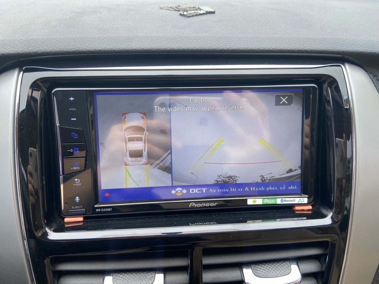 Màn hình xe Vios đang bán