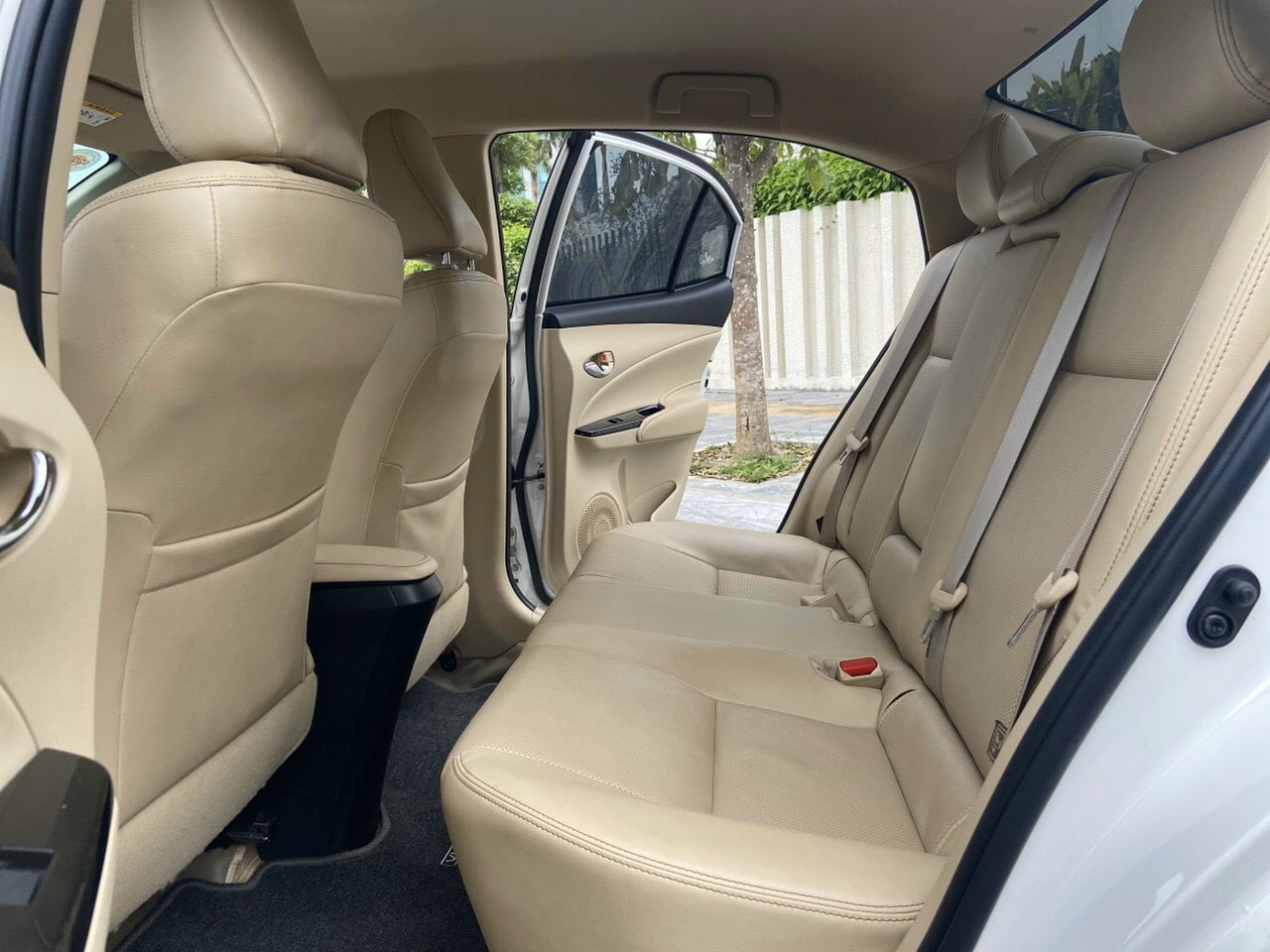 Hàng ghế sau xe Vios 2020 đang bán