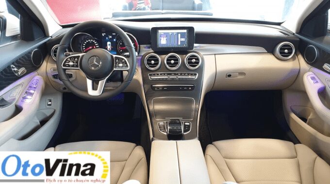 Tiện nghi của Mercedes C200 và C200 Exclusive