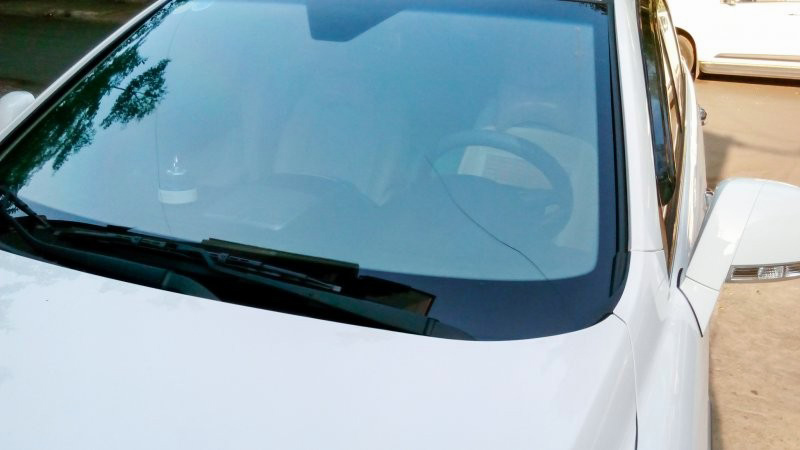 Tại Sao Cần Kiểm Tra Kính Ô Tô Chính Hãng? Cách Kiểm Tra Kính Ô Tô Chính Hãng