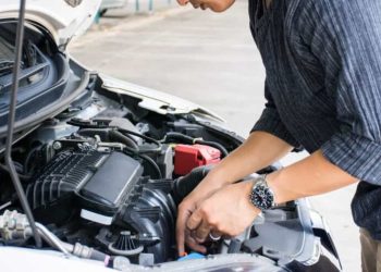 Cách Xem Xe Oto Cũ Đã Ngập Nước Hay Chưa: Kinh Nghiệm Từ Chuyên Gia XeHoi.vn