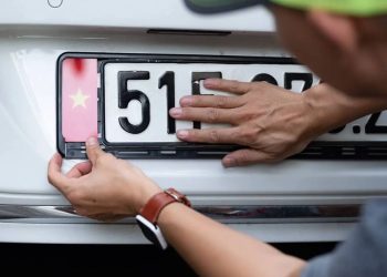 Bạn cần biết chính xác thời gian làm biển số xe ô tô